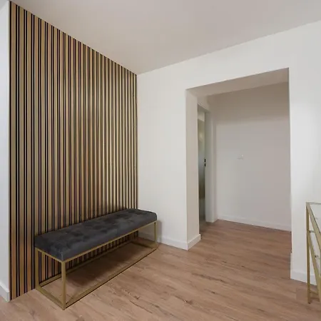 Luxury Laly Policnik