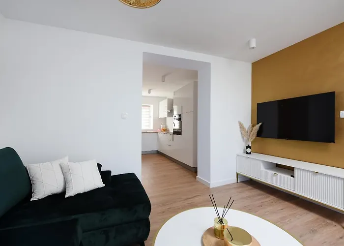 Luxury Laly Policnik