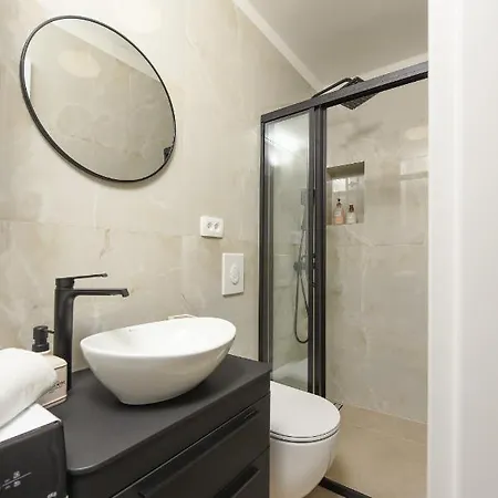 Luxury Laly Apartment