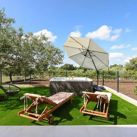 Apartment Luxury Laly Policnik